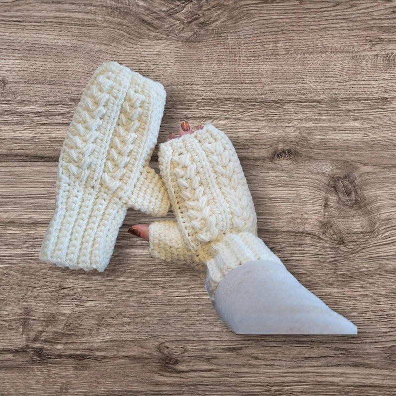 Wheat Stitch Hat & Fingerless Gloves Set